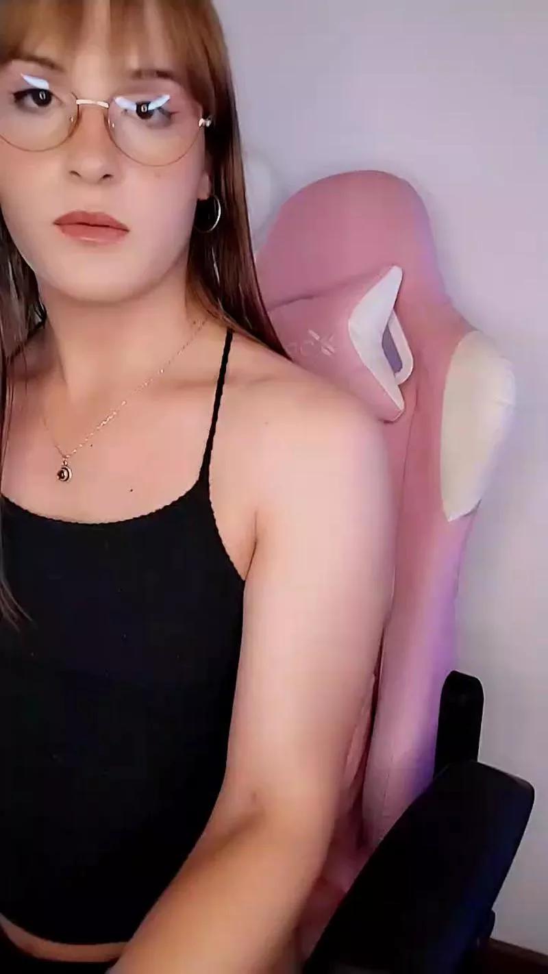 LilaMartinry on Cam4 