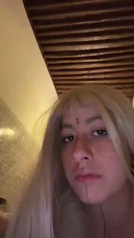 Lili_Samara23 on Cam4 