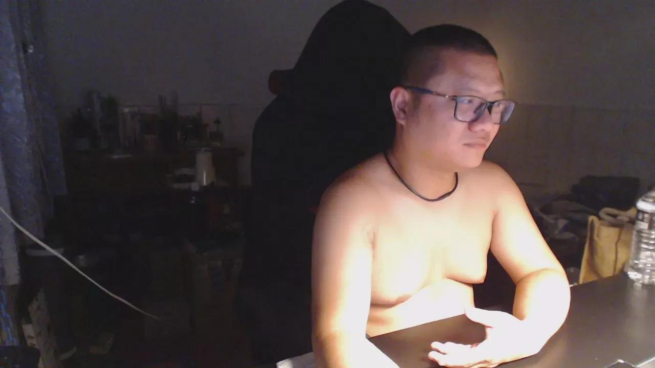 lin308902 on Cam4 