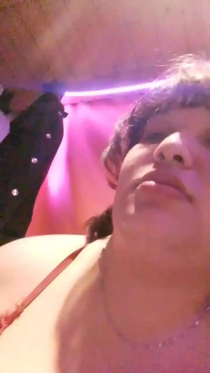 Linlin_Wish on Cam4 