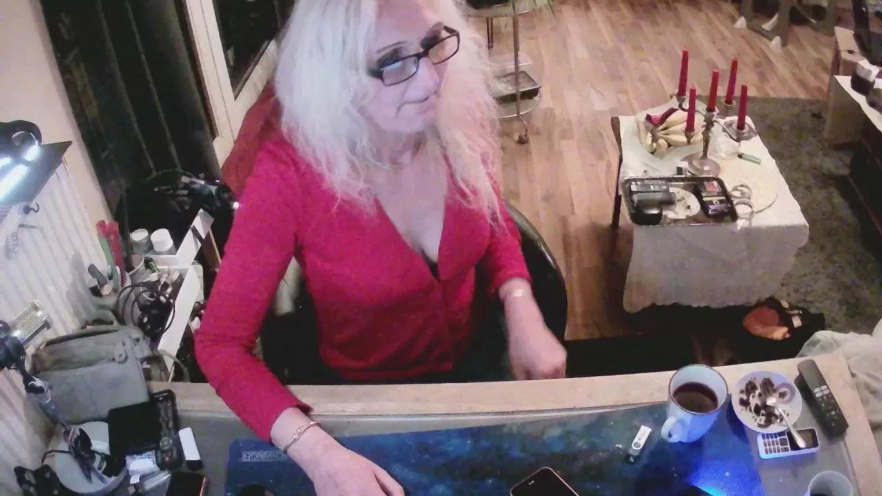LolaRent66 on Cam4 