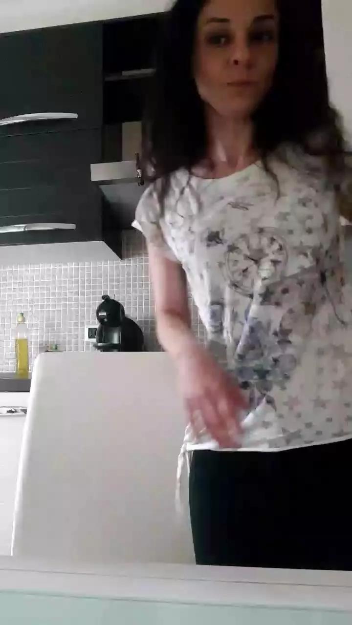 LuciaeGraziella on Cam4 