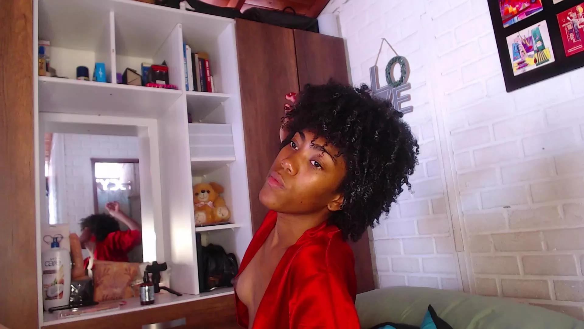 lucy_maximo on Cam4 