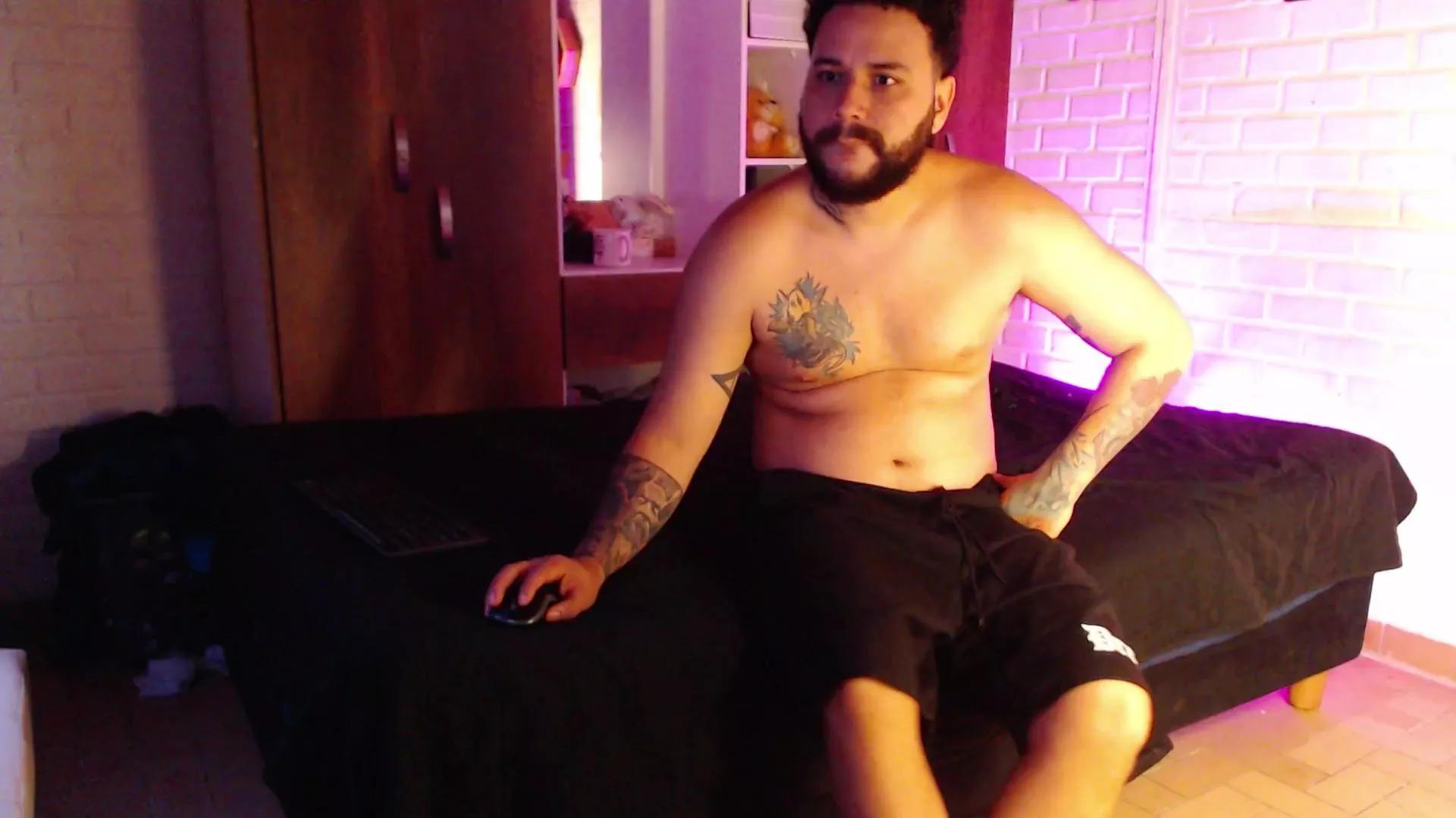 lucy_maximo on Cam4 