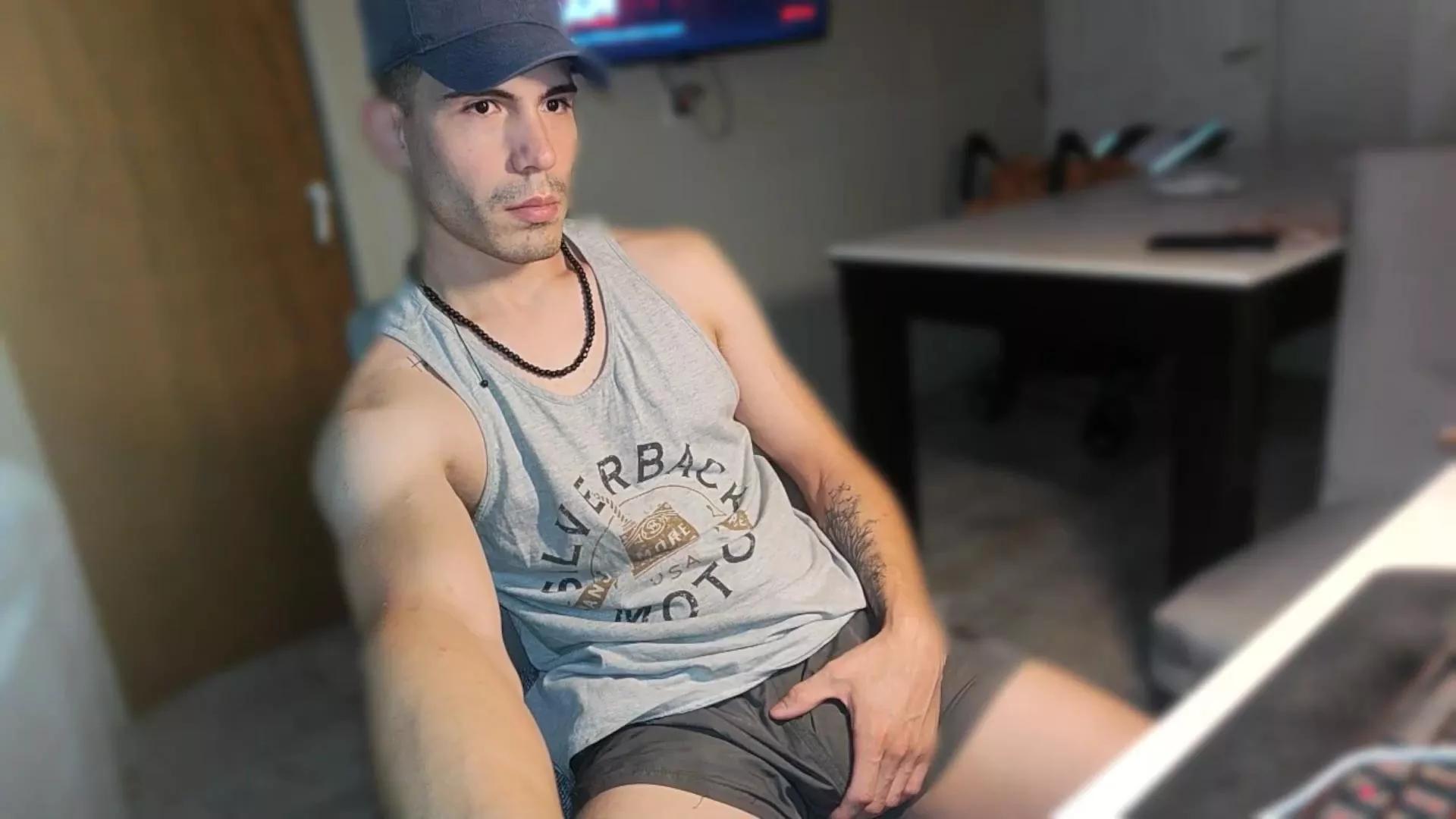 Luis_esq on Cam4 