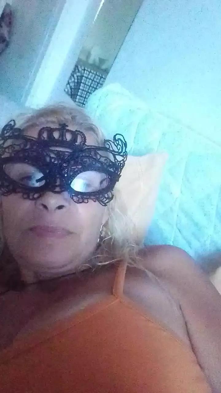 luli70hot on Cam4 