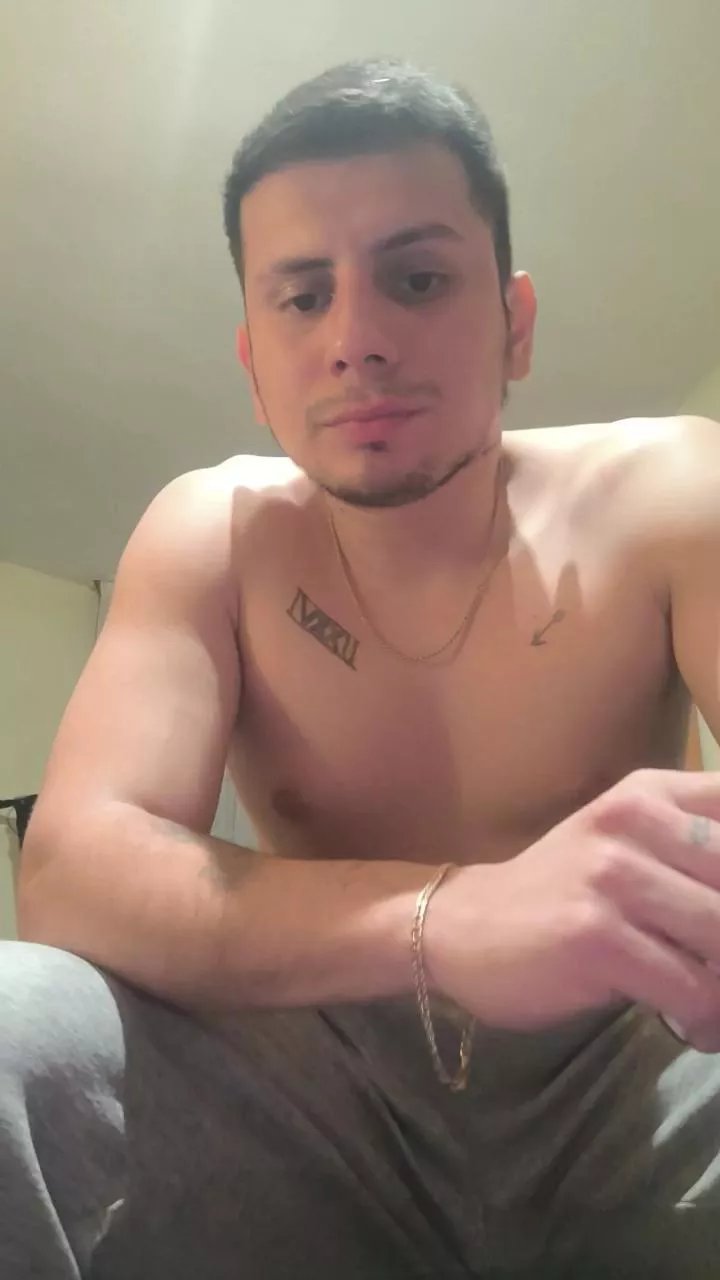 Offline Machotexx_26 on Cam4