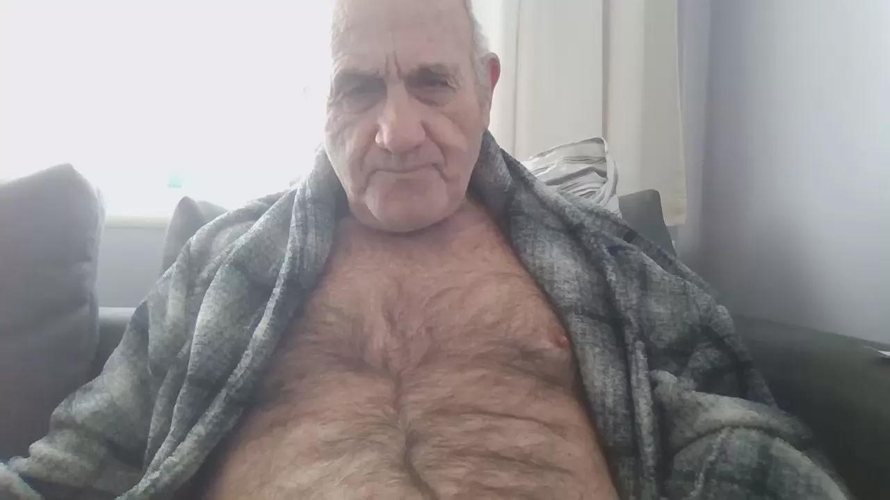 magichand4u2 on Cam4 