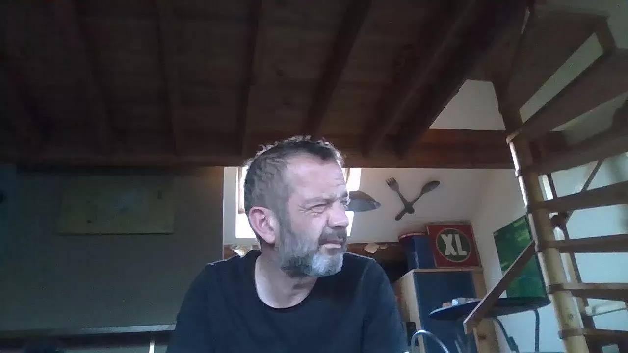Magritte01 on Cam4 