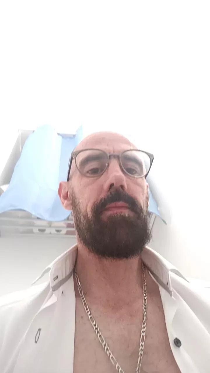Majid1976 on Cam4 