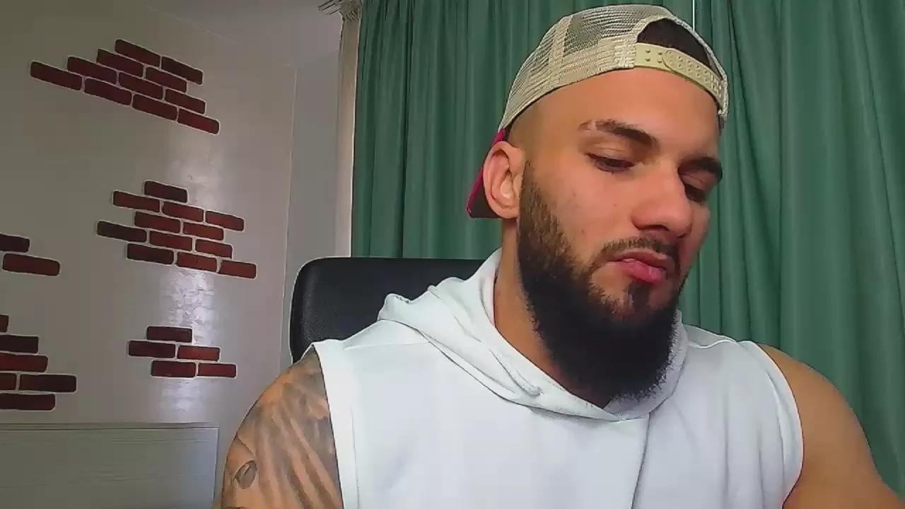 MateoBennett on Cam4 