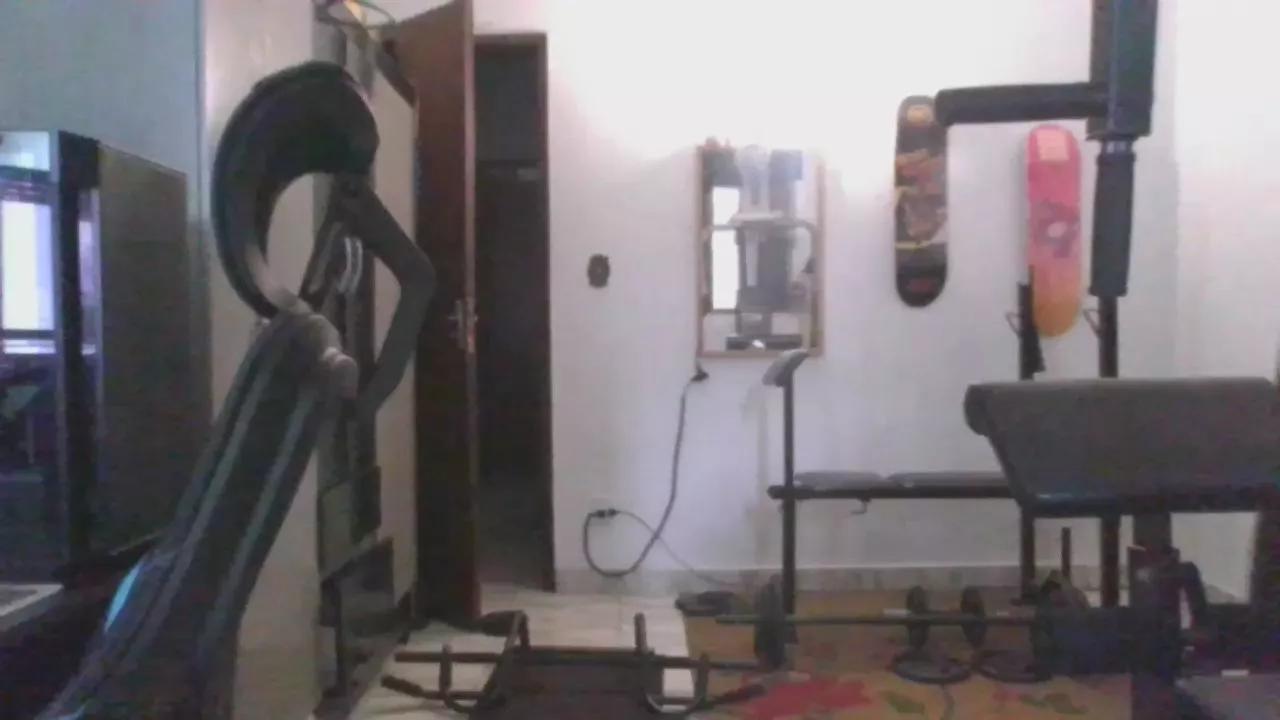 MatthewsH on Cam4 