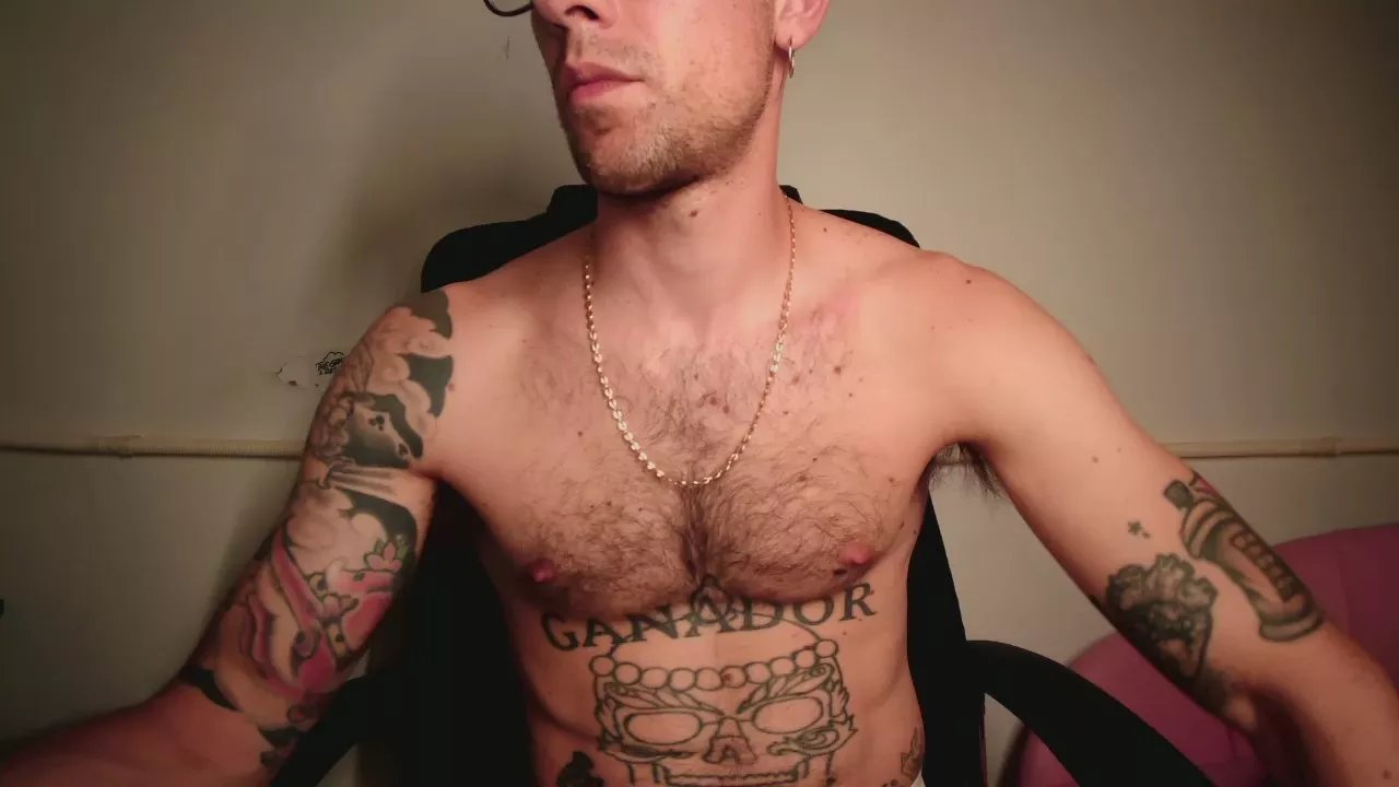 Offline mikealcorleone on Cam4