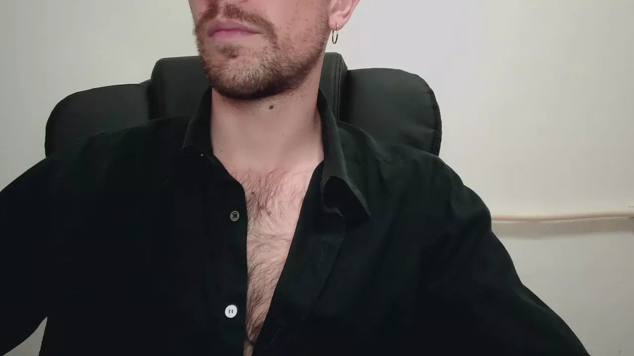 Offline mikealcorleone on Cam4