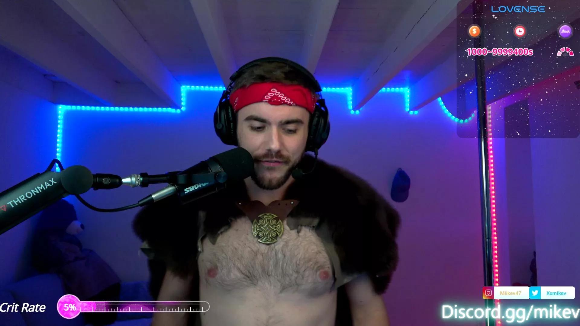 Mikev47 on Cam4 