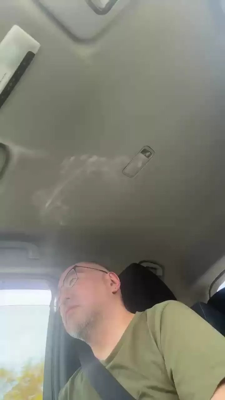 Offline mikkun on Cam4