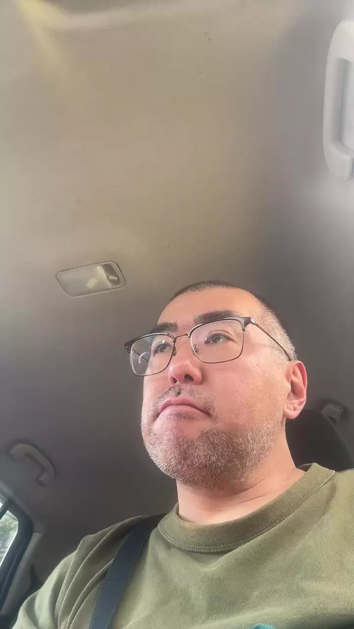 Offline mikkun on Cam4