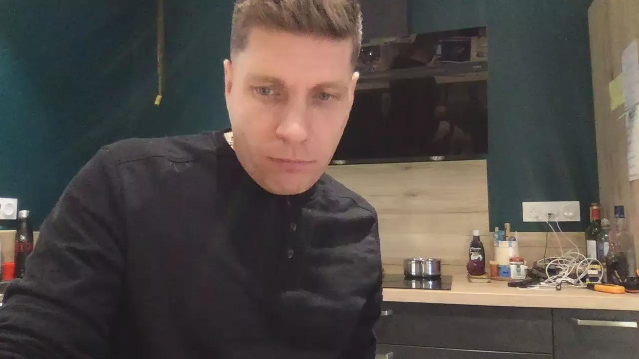 miklp1984 on Cam4 