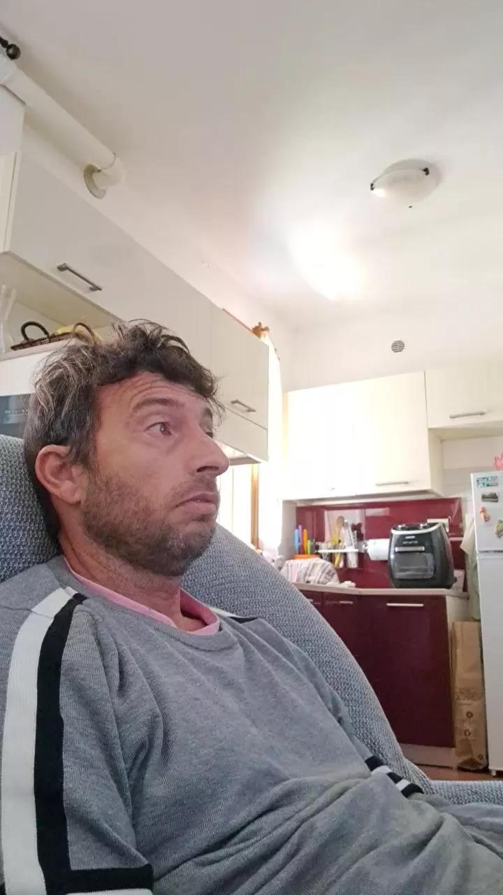 Mirko290180 on Cam4 