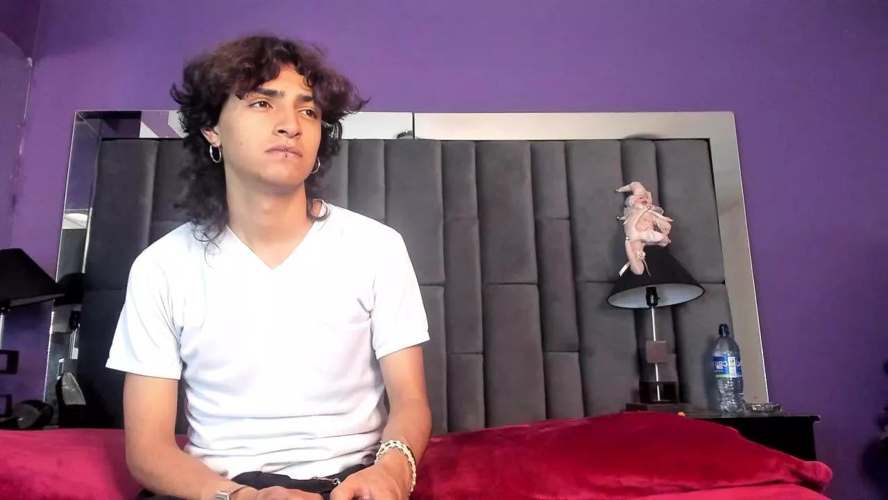 Miss__Dalia on Cam4 