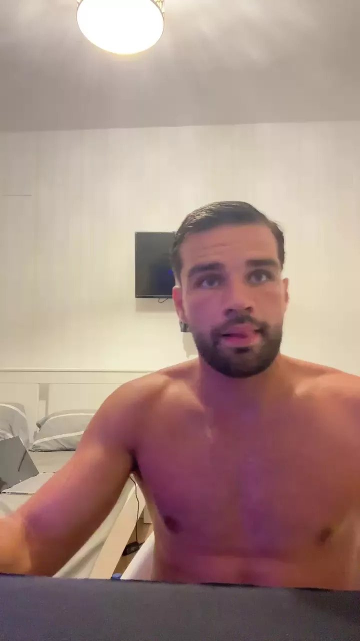 Offline Mitchyourmodel on Cam4