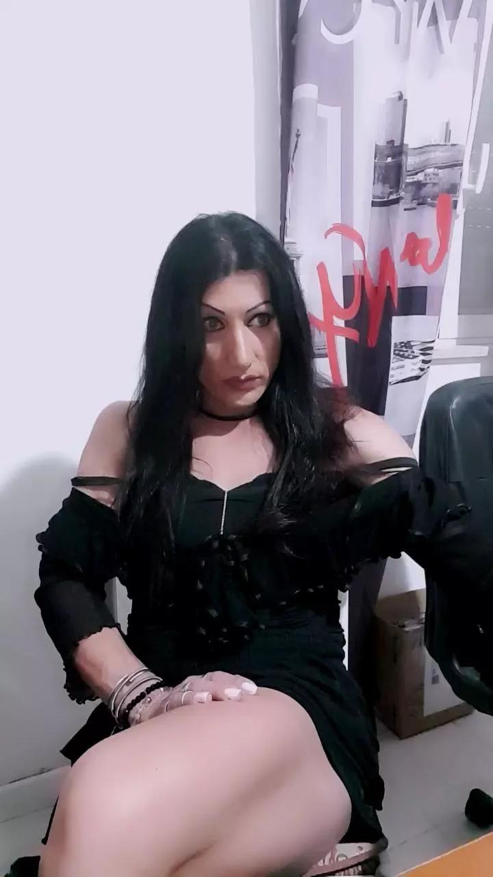 MONYTRAVCD on Cam4 