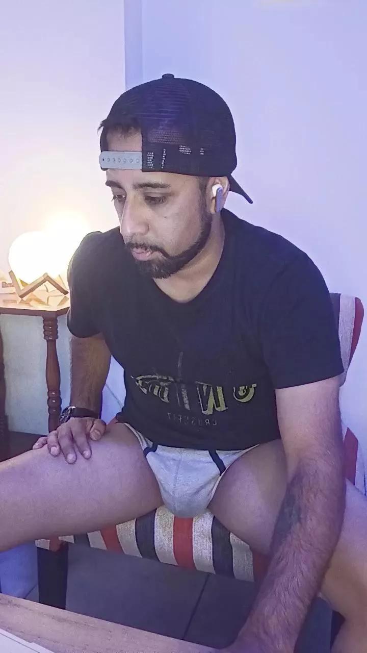 Morochiooo35 on Cam4 