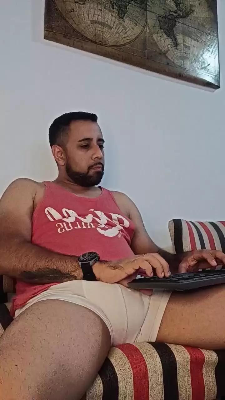 Morochiooo35 on Cam4 