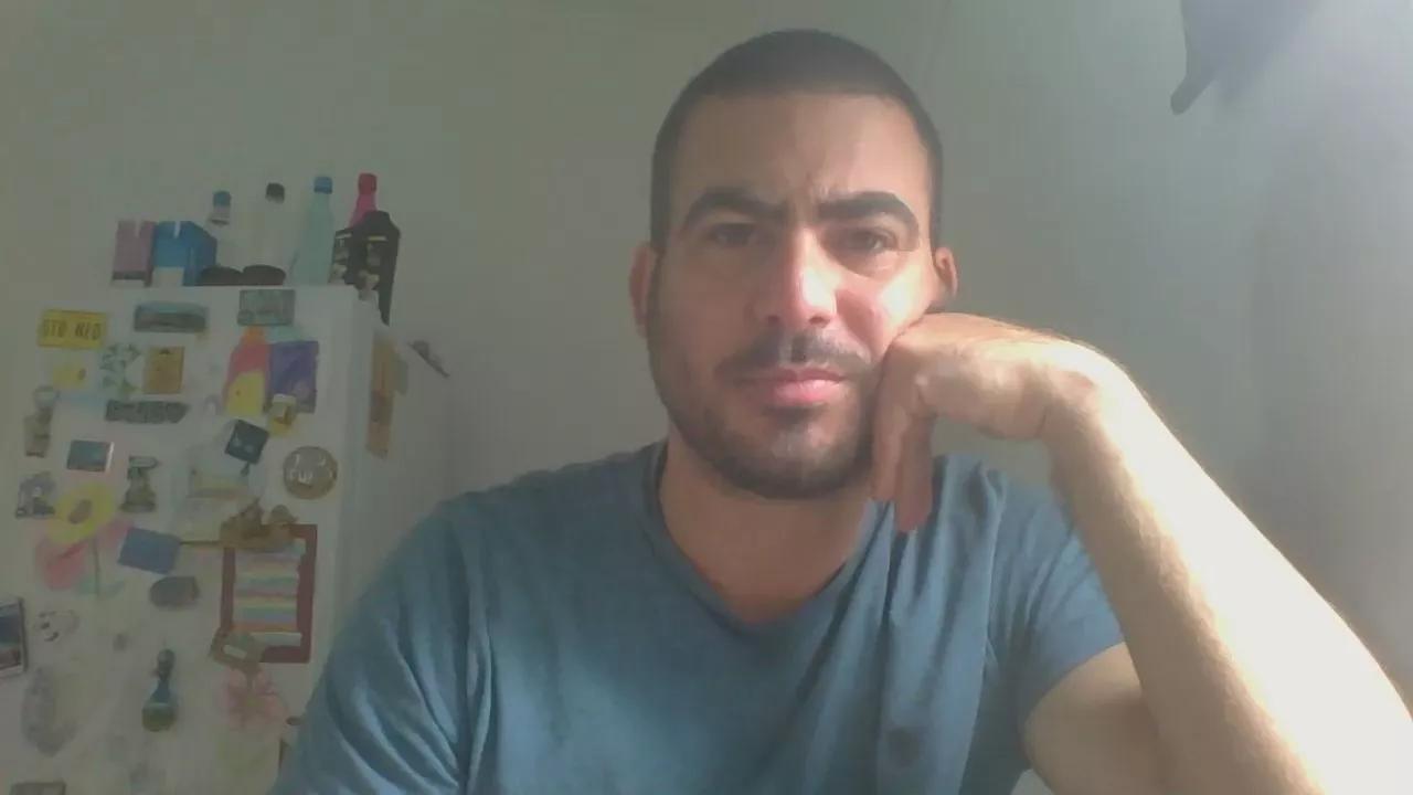 Mr_RA on Cam4 