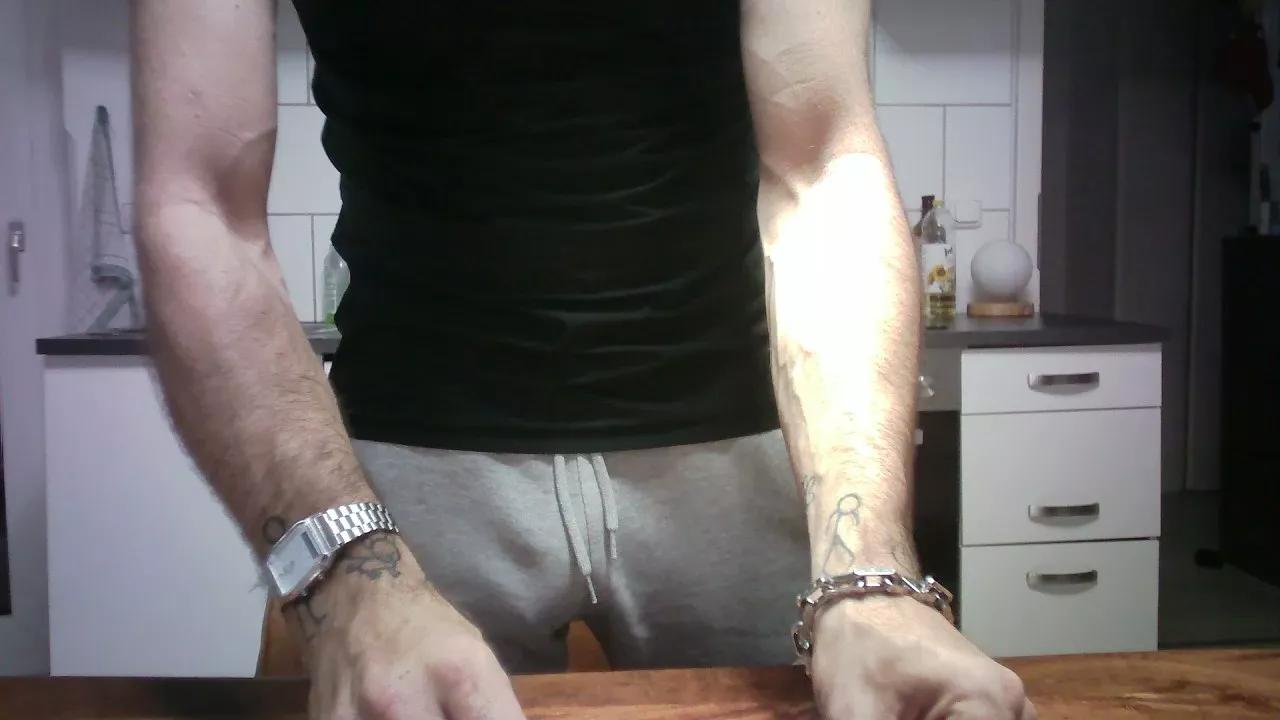 MrGeiZ2512 on Cam4 