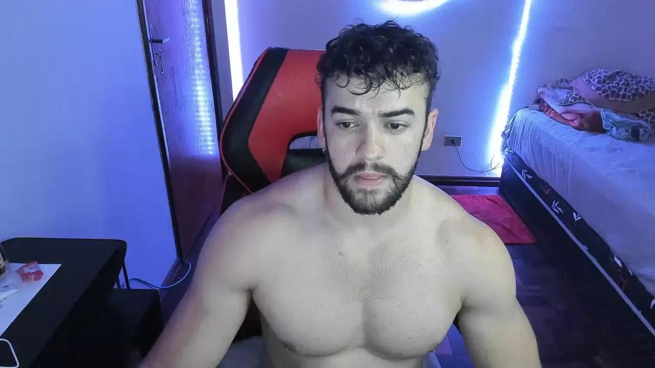 musclejohn30 on Cam4 