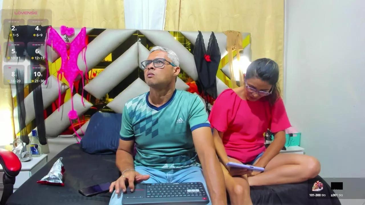 naomi_and_brack on Cam4 