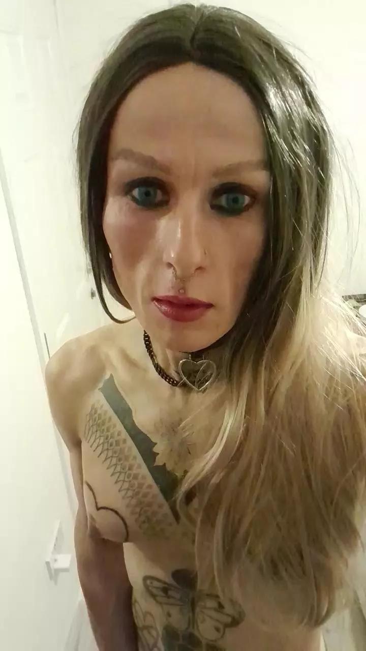 nnora007 on Cam4 