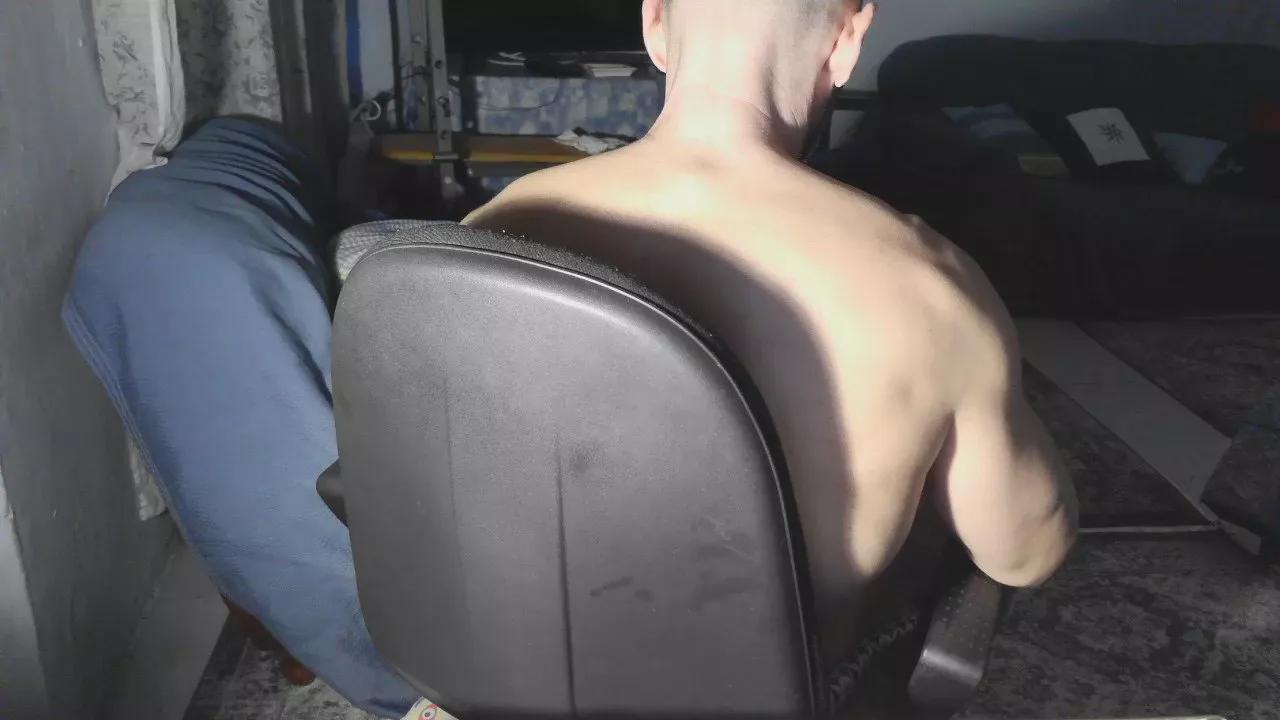 Olmo_hot on Cam4 