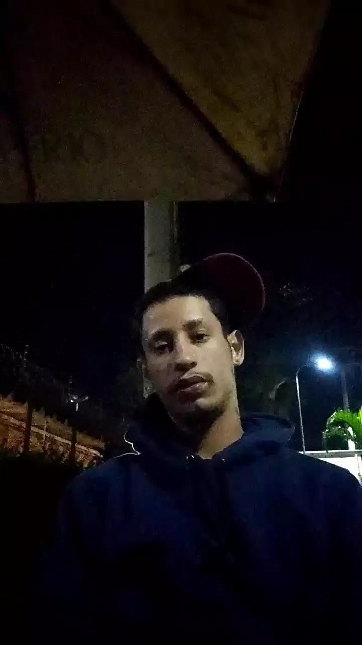 Paulophz00 on Cam4 