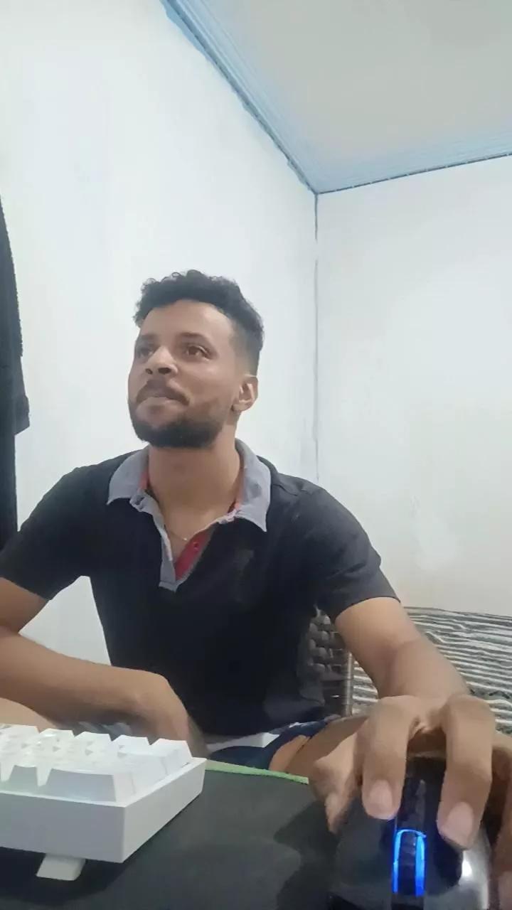pedro15041 on Cam4 