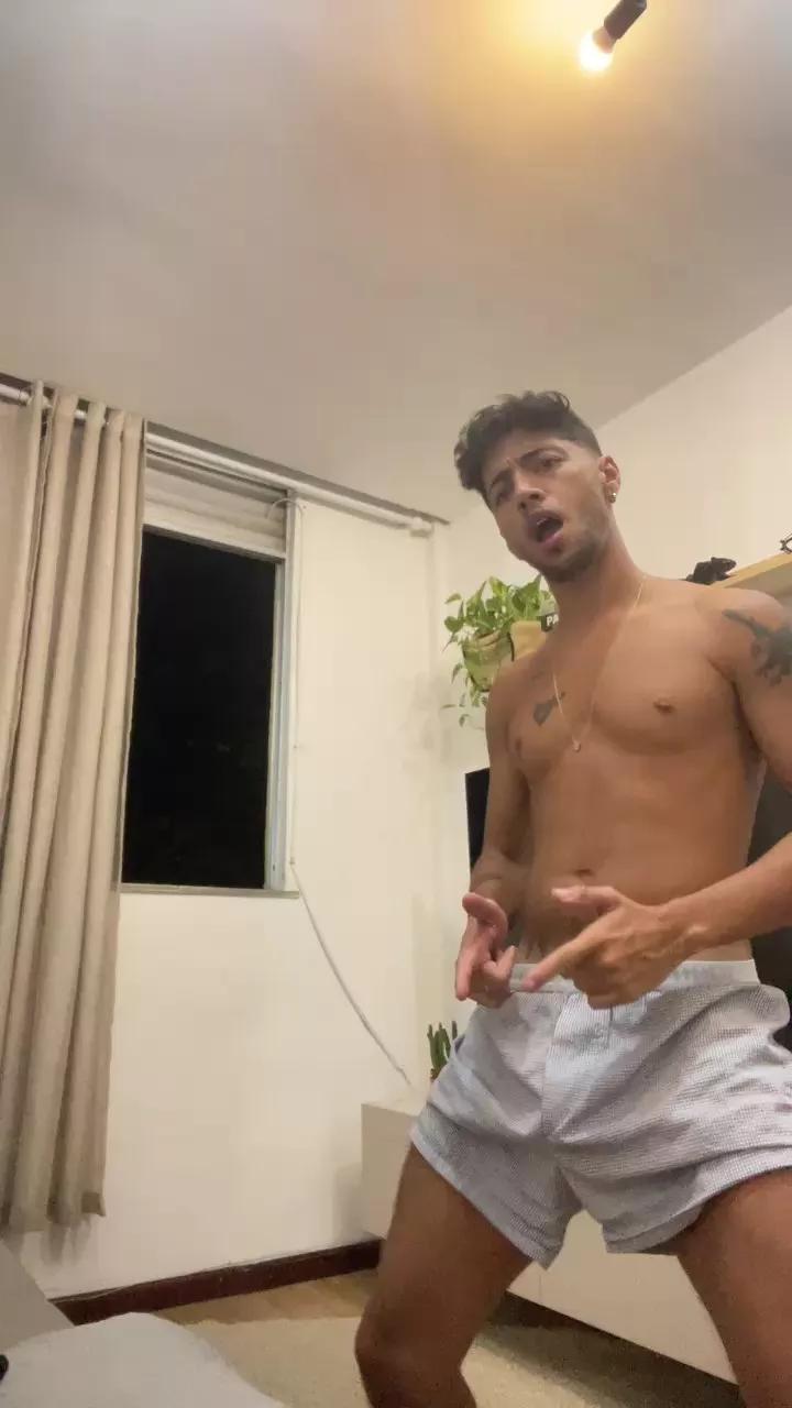 pedrozinhoo on Cam4 