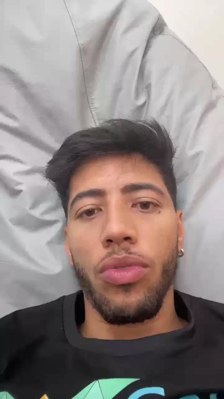 pedrozinhoo on Cam4 
