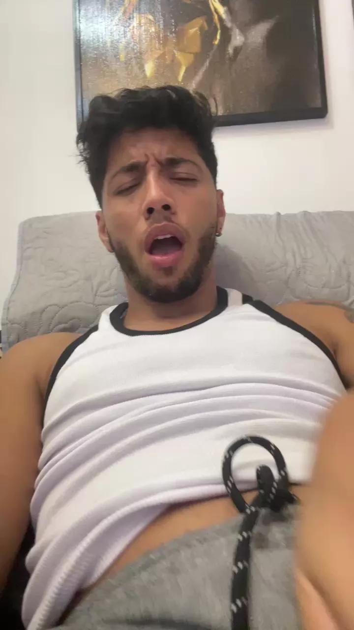pedrozinhoo on Cam4 