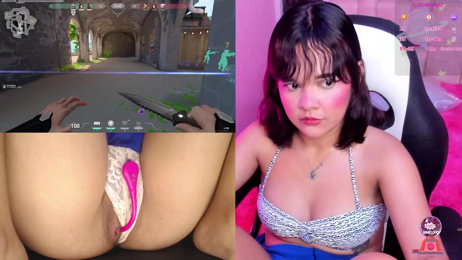 PetiteSally on Cam4 