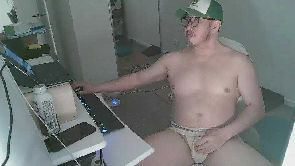 qldpup on Cam4 