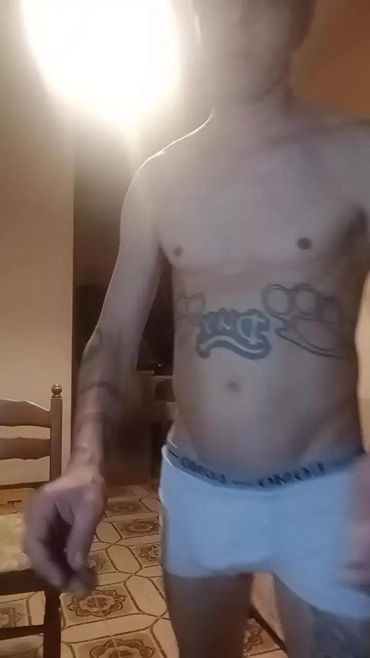 ragazzoporco83 on Cam4 