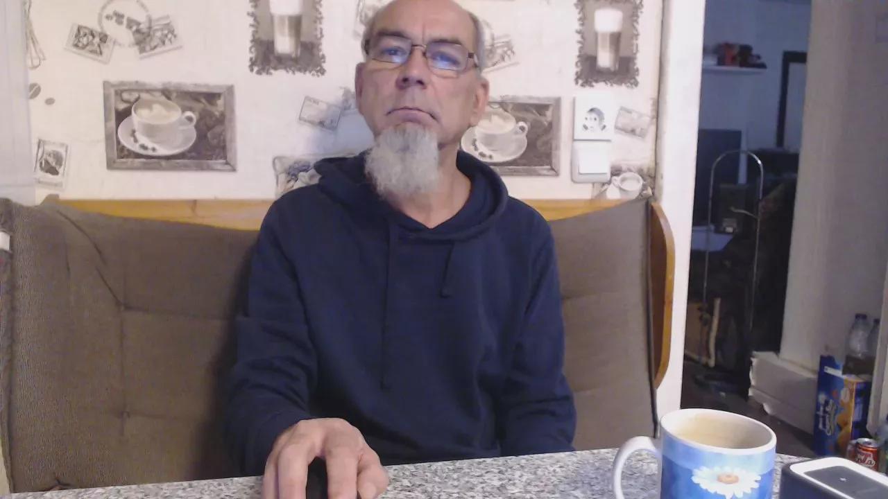 raini1205 on Cam4 