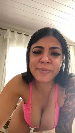 Ravvena42 on Cam4 