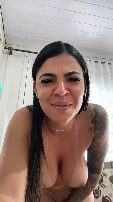Ravvena42 on Cam4 