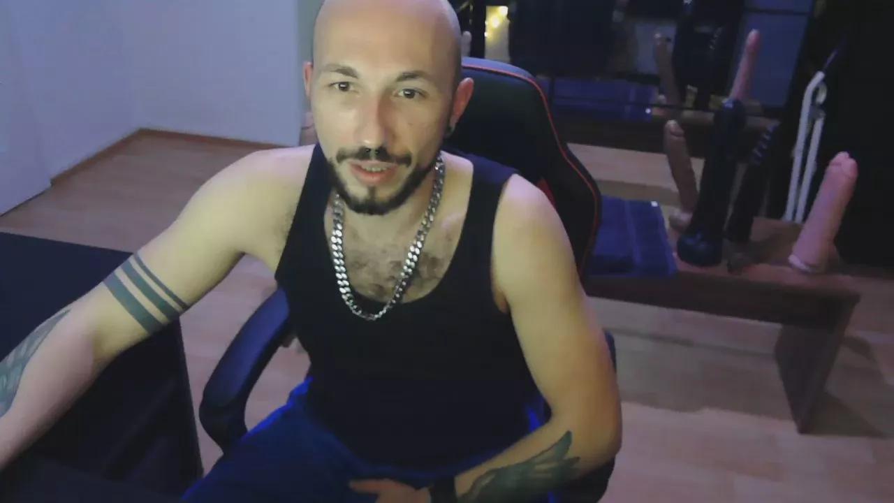 Re_Versatile on Cam4 