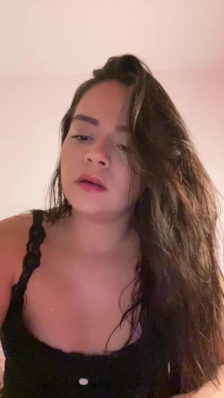 Rebeccaa99 on Cam4 