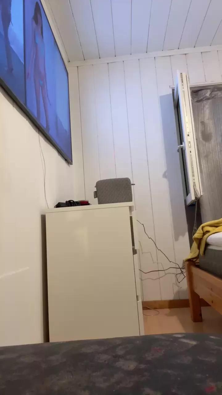 Rebelwe on Cam4 