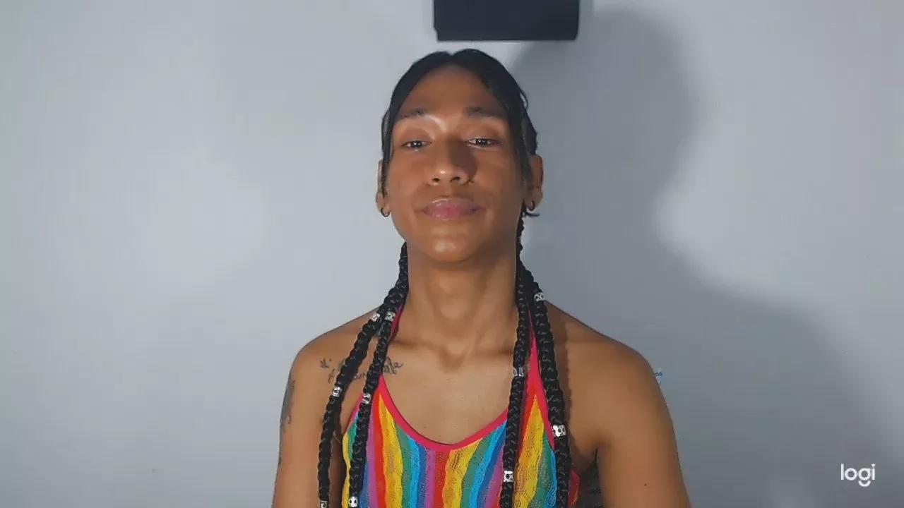 red_veltet on Cam4 