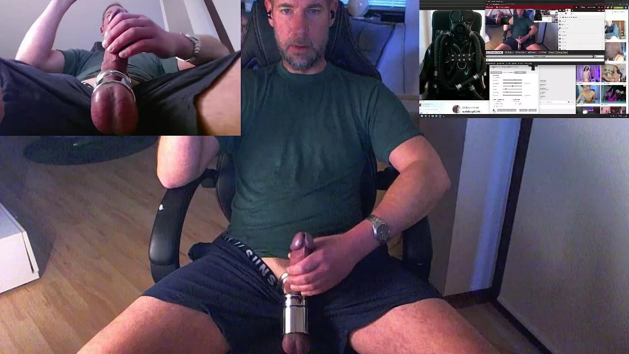 Reeper84 on Cam4 